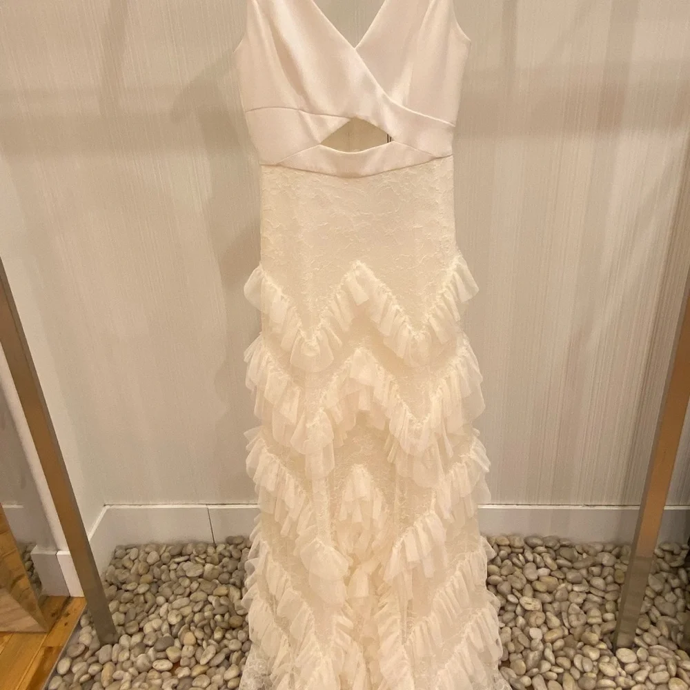 COPY - BCBG LONG CREAM PROM DRESS - Picture 1 of 3